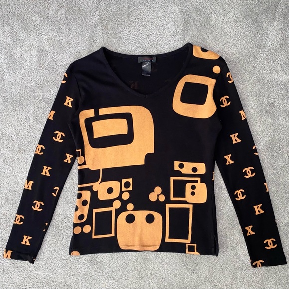 2 S Custo Barcelona Chanel Logo Black Bronze Long Sleeve V Neck Tee Shirt Top - Picture 5 of 12